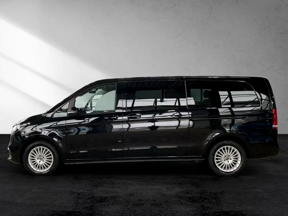 Black Mercedes-Benz V-Class, left profile